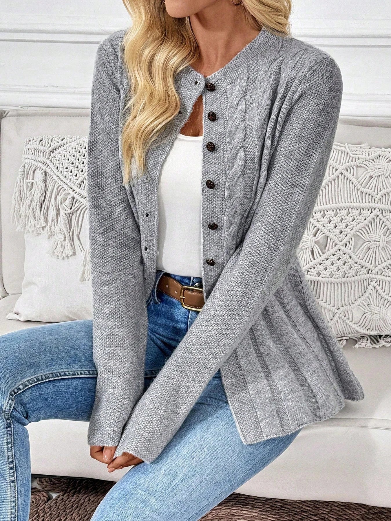 Women's Simple Solid Color Long-Sleeved Cardigan Knitted Sweater for Autumn and Winter